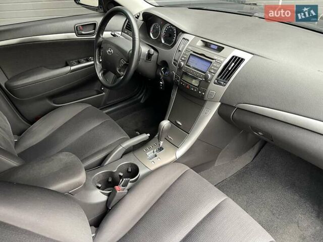 Черный Хендай Соната, объемом двигателя 2 л и пробегом 110 тыс. км за 9700 $, фото 42 на Automoto.ua
