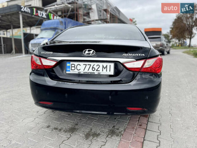 Черный Хендай Соната, объемом двигателя 2 л и пробегом 320 тыс. км за 4950 $, фото 6 на Automoto.ua