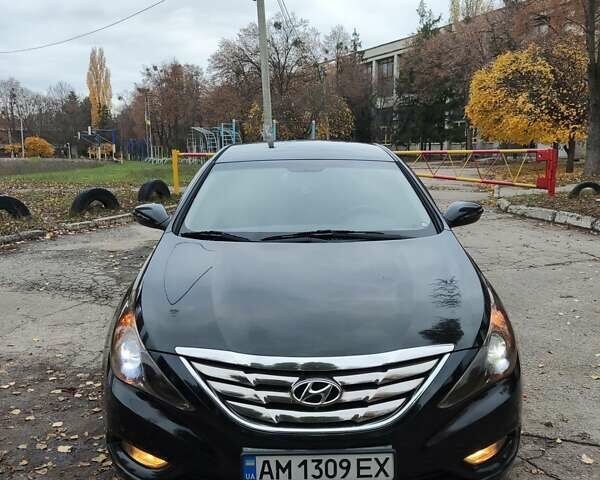 Черный Хендай Соната, объемом двигателя 2 л и пробегом 216 тыс. км за 7499 $, фото 3 на Automoto.ua