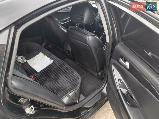 Черный Хендай Соната, объемом двигателя 2 л и пробегом 200 тыс. км за 7000 $, фото 8 на Automoto.ua