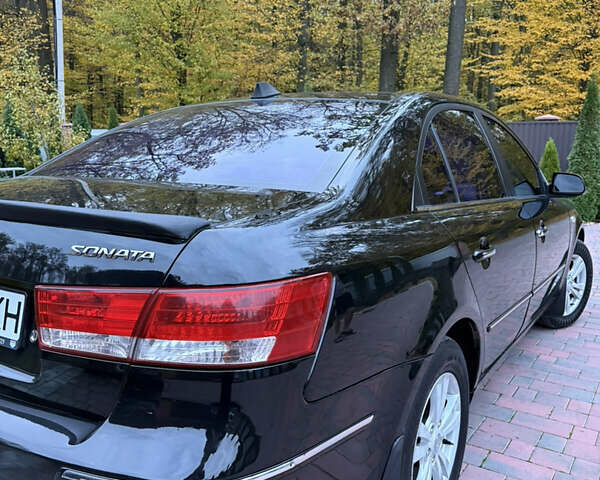 Черный Хендай Соната, объемом двигателя 0 л и пробегом 210 тыс. км за 6550 $, фото 5 на Automoto.ua