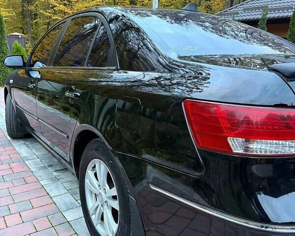 Чорний Хендай Соната, об'ємом двигуна 2 л та пробігом 230 тис. км за 5900 $, фото 4 на Automoto.ua