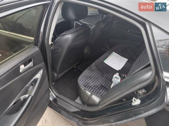 Черный Хендай Соната, объемом двигателя 2 л и пробегом 200 тыс. км за 7000 $, фото 4 на Automoto.ua