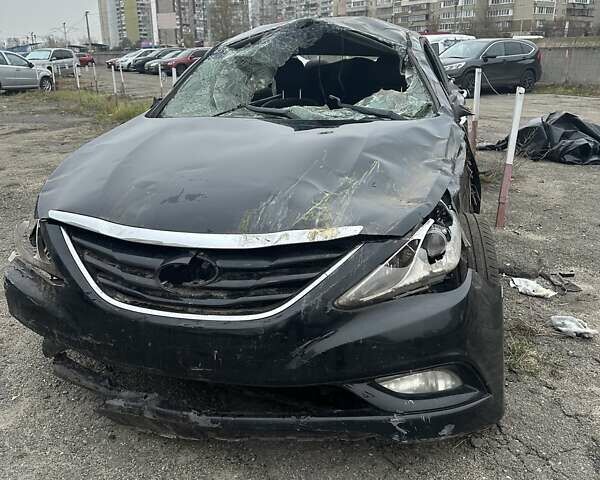 Черный Хендай Соната, объемом двигателя 2.36 л и пробегом 260 тыс. км за 2000 $, фото 4 на Automoto.ua