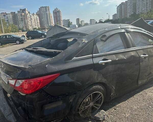 Черный Хендай Соната, объемом двигателя 2.4 л и пробегом 260 тыс. км за 2800 $, фото 1 на Automoto.ua