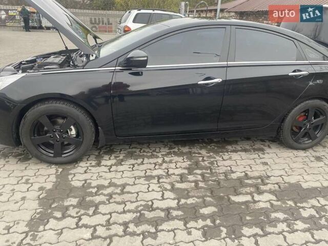 Черный Хендай Соната, объемом двигателя 2.4 л и пробегом 97 тыс. км за 10700 $, фото 6 на Automoto.ua
