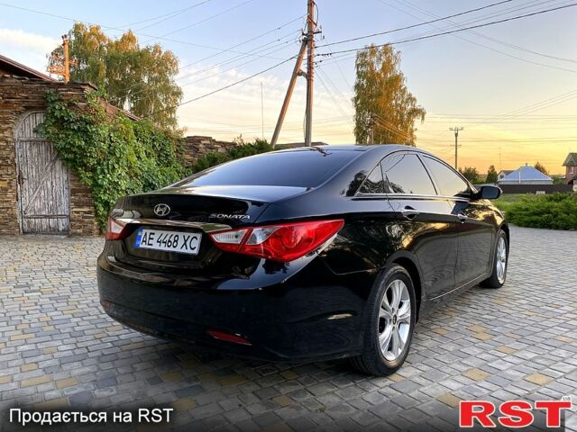 Черный Хендай Соната, объемом двигателя 2.4 л и пробегом 173 тыс. км за 9200 $, фото 3 на Automoto.ua