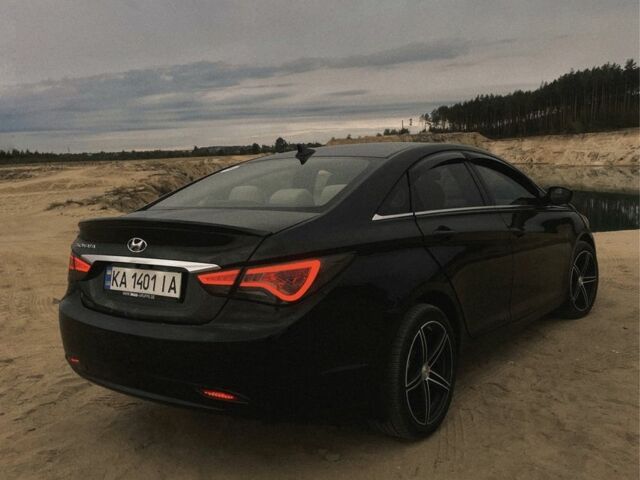 Чорний Хендай Соната, об'ємом двигуна 2.4 л та пробігом 164 тис. км за 8200 $, фото 1 на Automoto.ua