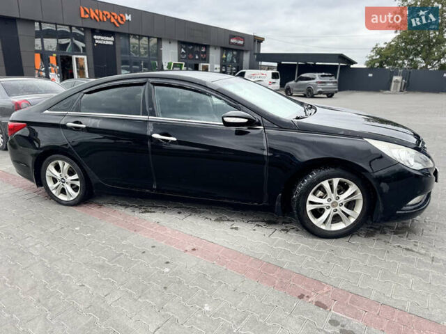 Черный Хендай Соната, объемом двигателя 2 л и пробегом 320 тыс. км за 4950 $, фото 9 на Automoto.ua