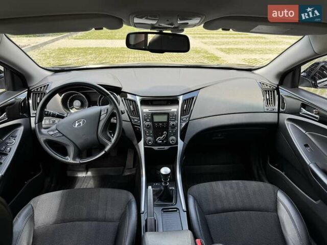 Хендай Соната 2010 в Харькове на Automoto.ua Черный Хендай Соната, объемом двигателя 2 л и пробегом 38 тыс. км за 11300 $, фото 19 на Automoto.ua
