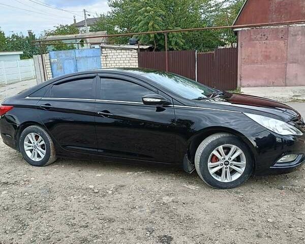 Черный Хендай Соната, объемом двигателя 2 л и пробегом 350 тыс. км за 7500 $, фото 2 на Automoto.ua