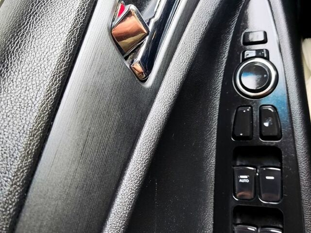 Чорний Хендай Соната, об'ємом двигуна 2 л та пробігом 216 тис. км за 7650 $, фото 12 на Automoto.ua