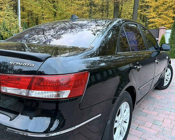 Черный Хендай Соната, объемом двигателя 0 л и пробегом 210 тыс. км за 6550 $, фото 6 на Automoto.ua