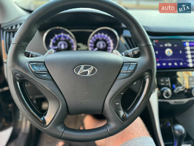 Черный Хендай Соната, объемом двигателя 2.4 л и пробегом 270 тыс. км за 9200 $, фото 43 на Automoto.ua