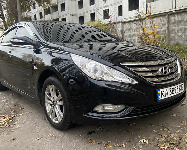 Черный Хендай Соната, объемом двигателя 2 л и пробегом 330 тыс. км за 7400 $, фото 2 на Automoto.ua