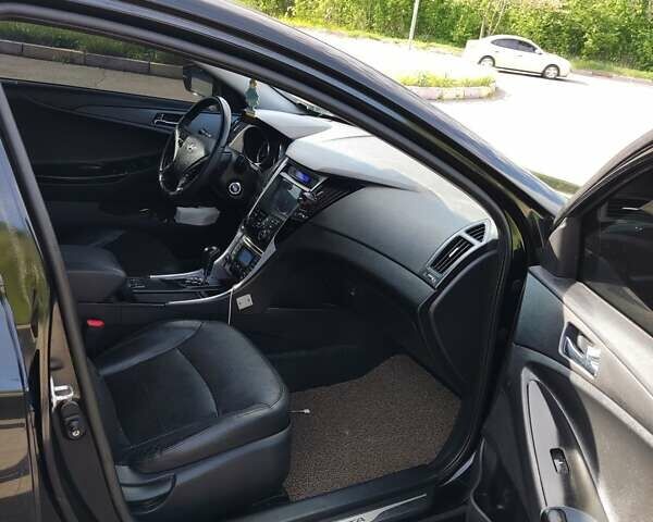 Черный Хендай Соната, объемом двигателя 2 л и пробегом 216 тыс. км за 7499 $, фото 8 на Automoto.ua