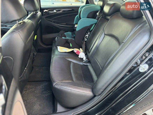 Черный Хендай Соната, объемом двигателя 2.4 л и пробегом 270 тыс. км за 9200 $, фото 29 на Automoto.ua