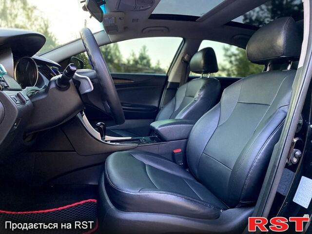 Черный Хендай Соната, объемом двигателя 2.4 л и пробегом 173 тыс. км за 9200 $, фото 6 на Automoto.ua