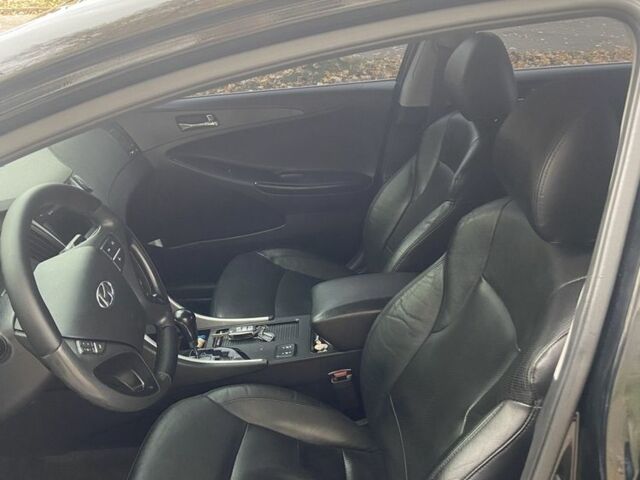 Чорний Хендай Соната, об'ємом двигуна 2 л та пробігом 350 тис. км за 7700 $, фото 8 на Automoto.ua