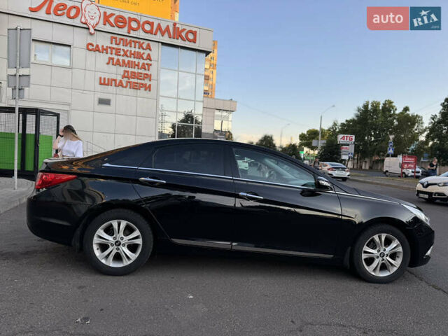 Черный Хендай Соната, объемом двигателя 2.4 л и пробегом 270 тыс. км за 9200 $, фото 14 на Automoto.ua