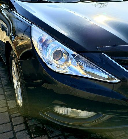 Черный Хендай Соната, объемом двигателя 2 л и пробегом 190 тыс. км за 7500 $, фото 1 на Automoto.ua