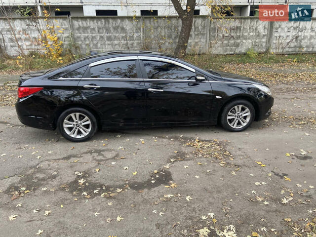 Черный Хендай Соната, объемом двигателя 2 л и пробегом 330 тыс. км за 7400 $, фото 7 на Automoto.ua