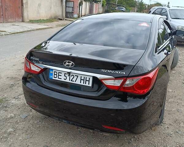 Черный Хендай Соната, объемом двигателя 2 л и пробегом 350 тыс. км за 7500 $, фото 3 на Automoto.ua
