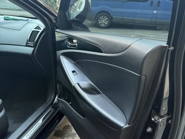 Хендай Соната 2010 в Одессе на Automoto.ua Черный Хендай Соната, объемом двигателя 2 л и пробегом 203 тыс. км за 8500 $, фото 5 на Automoto.ua