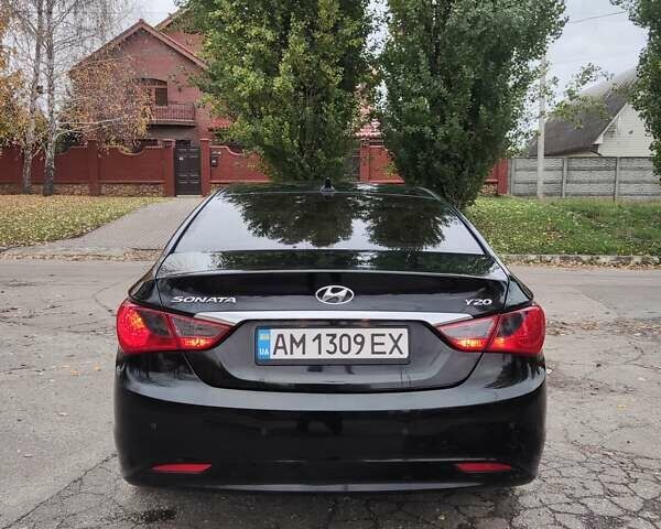 Черный Хендай Соната, объемом двигателя 2 л и пробегом 216 тыс. км за 7499 $, фото 4 на Automoto.ua