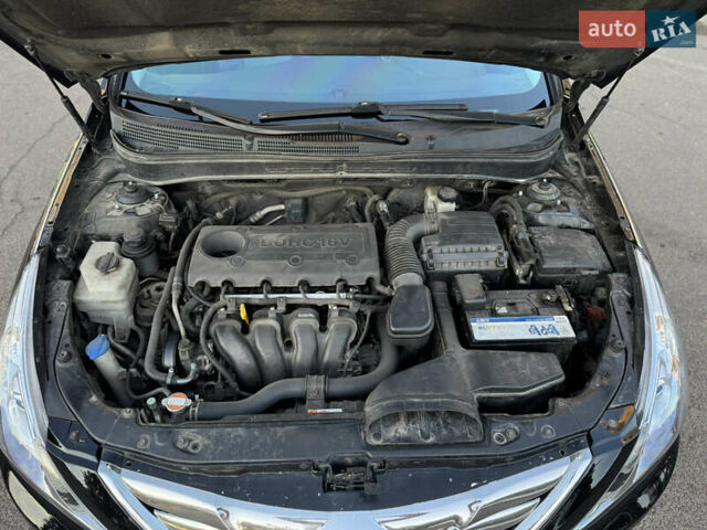 Черный Хендай Соната, объемом двигателя 2.4 л и пробегом 270 тыс. км за 9200 $, фото 36 на Automoto.ua