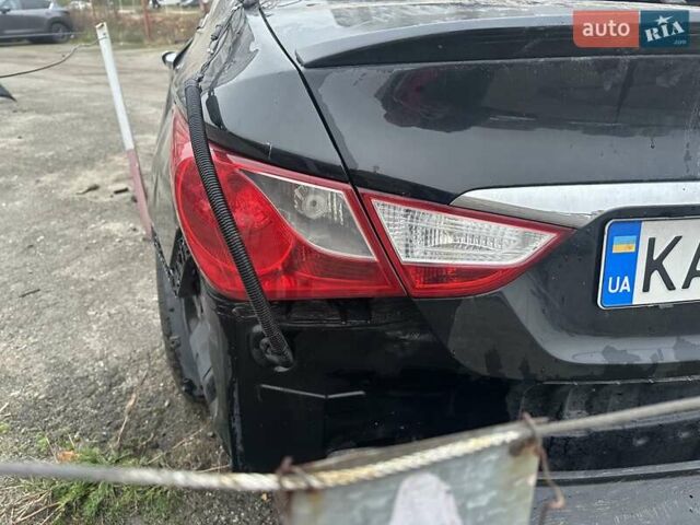 Черный Хендай Соната, объемом двигателя 2.36 л и пробегом 260 тыс. км за 2000 $, фото 8 на Automoto.ua