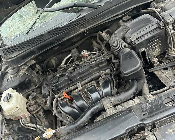 Черный Хендай Соната, объемом двигателя 2.36 л и пробегом 260 тыс. км за 2000 $, фото 7 на Automoto.ua