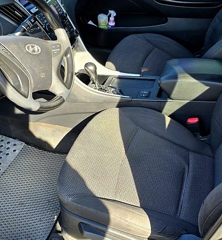 Черный Хендай Соната, объемом двигателя 2 л и пробегом 190 тыс. км за 7500 $, фото 10 на Automoto.ua