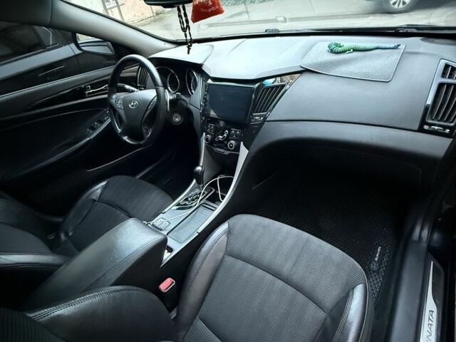 Хендай Соната 2010 в Одессе на Automoto.ua Черный Хендай Соната, объемом двигателя 2 л и пробегом 203 тыс. км за 8500 $, фото 7 на Automoto.ua