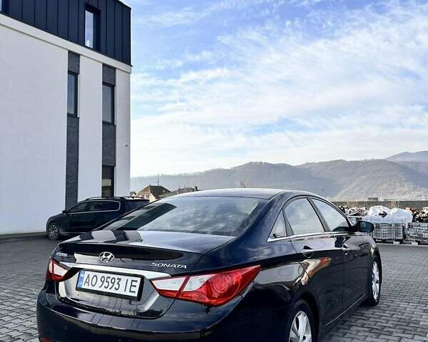 Черный Хендай Соната, объемом двигателя 2 л и пробегом 237 тыс. км за 7500 $, фото 2 на Automoto.ua