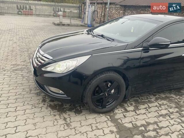 Черный Хендай Соната, объемом двигателя 2.4 л и пробегом 97 тыс. км за 10700 $, фото 2 на Automoto.ua