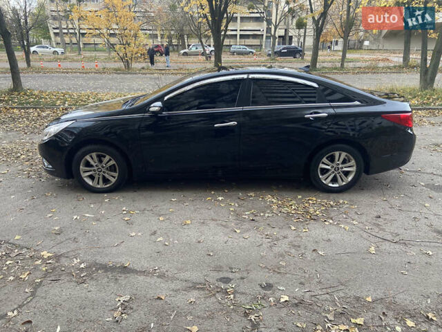 Черный Хендай Соната, объемом двигателя 2 л и пробегом 330 тыс. км за 7400 $, фото 6 на Automoto.ua