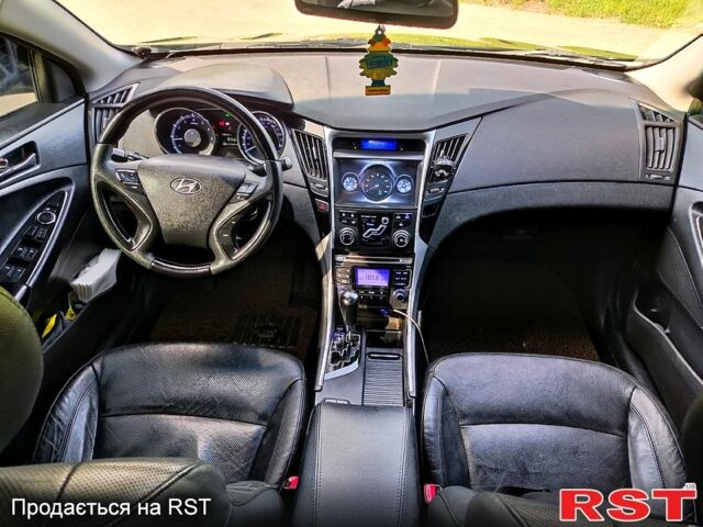 Чорний Хендай Соната, об'ємом двигуна 2 л та пробігом 216 тис. км за 7650 $, фото 8 на Automoto.ua