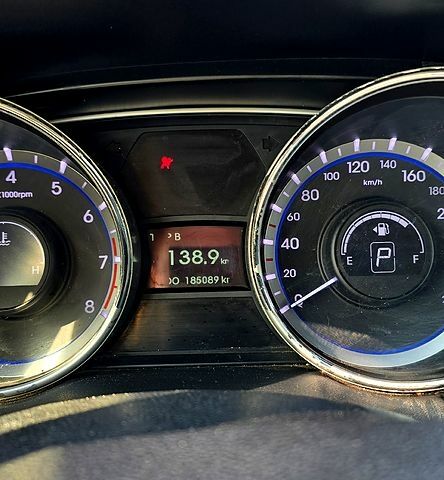 Черный Хендай Соната, объемом двигателя 2 л и пробегом 190 тыс. км за 7500 $, фото 11 на Automoto.ua