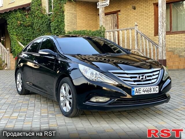 Черный Хендай Соната, объемом двигателя 2.4 л и пробегом 173 тыс. км за 9200 $, фото 2 на Automoto.ua