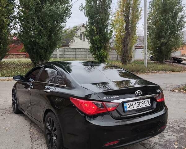 Черный Хендай Соната, объемом двигателя 2 л и пробегом 216 тыс. км за 7499 $, фото 2 на Automoto.ua