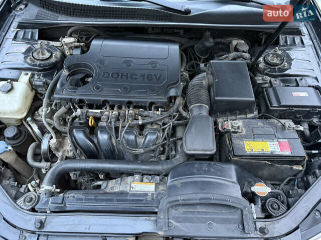 Черный Хендай Соната, объемом двигателя 0 л и пробегом 210 тыс. км за 6550 $, фото 11 на Automoto.ua