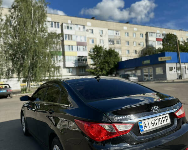 Черный Хендай Соната, объемом двигателя 2.36 л и пробегом 238 тыс. км за 7000 $, фото 2 на Automoto.ua