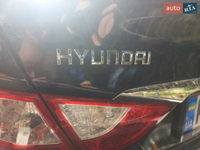 Черный Хендай Соната, объемом двигателя 2.36 л и пробегом 118 тыс. км за 9600 $, фото 66 на Automoto.ua