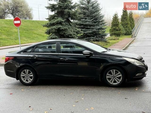 Черный Хендай Соната, объемом двигателя 2 л и пробегом 200 тыс. км за 5999 $, фото 11 на Automoto.ua