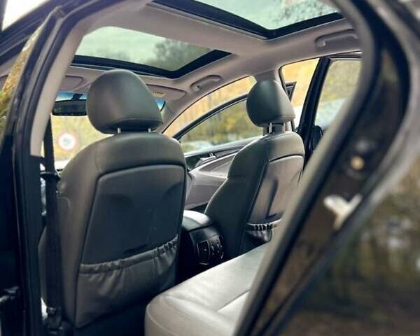 Чорний Хендай Соната, об'ємом двигуна 2.36 л та пробігом 165 тис. км за 9900 $, фото 15 на Automoto.ua