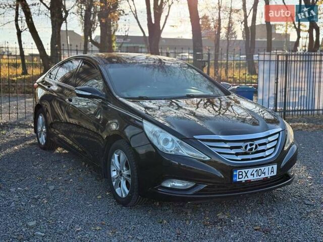 Чорний Хендай Соната, об'ємом двигуна 2.36 л та пробігом 260 тис. км за 8700 $, фото 11 на Automoto.ua