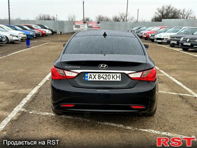 Чорний Хендай Соната, об'ємом двигуна 2.4 л та пробігом 144 тис. км за 7600 $, фото 3 на Automoto.ua