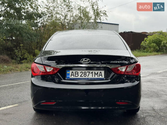 Черный Хендай Соната, объемом двигателя 2 л и пробегом 118 тыс. км за 9500 $, фото 7 на Automoto.ua
