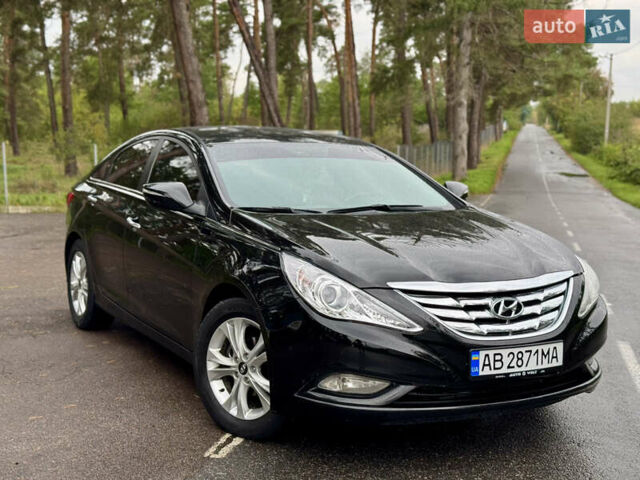 Черный Хендай Соната, объемом двигателя 2 л и пробегом 118 тыс. км за 9500 $, фото 9 на Automoto.ua